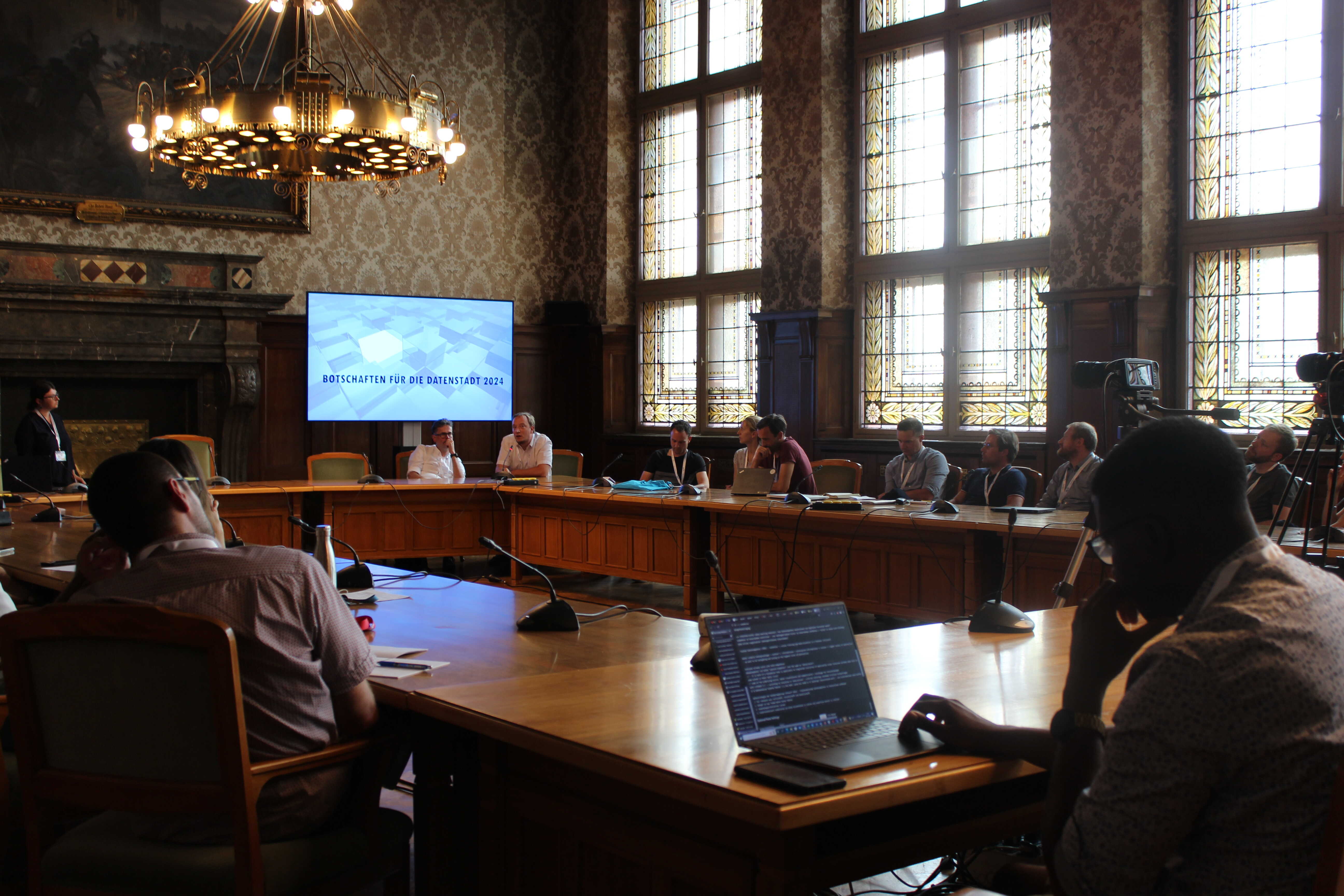 Image of an ongoing workshop at Ratsplenarsaal